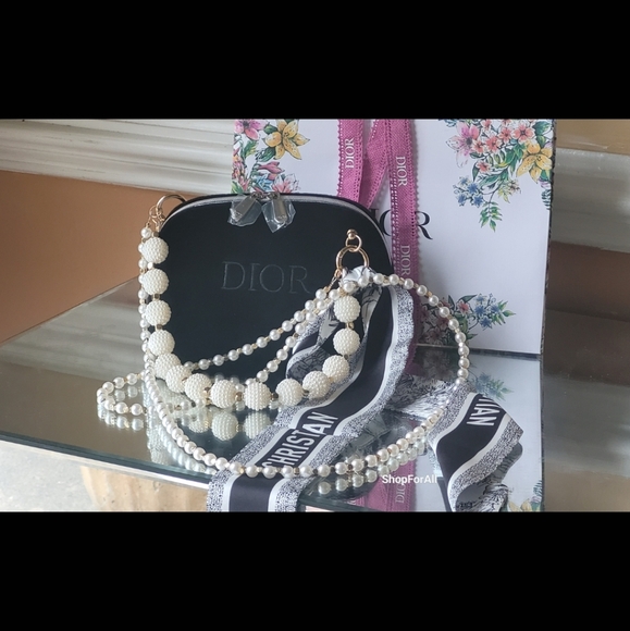 - Dior - Picture 15 of 16